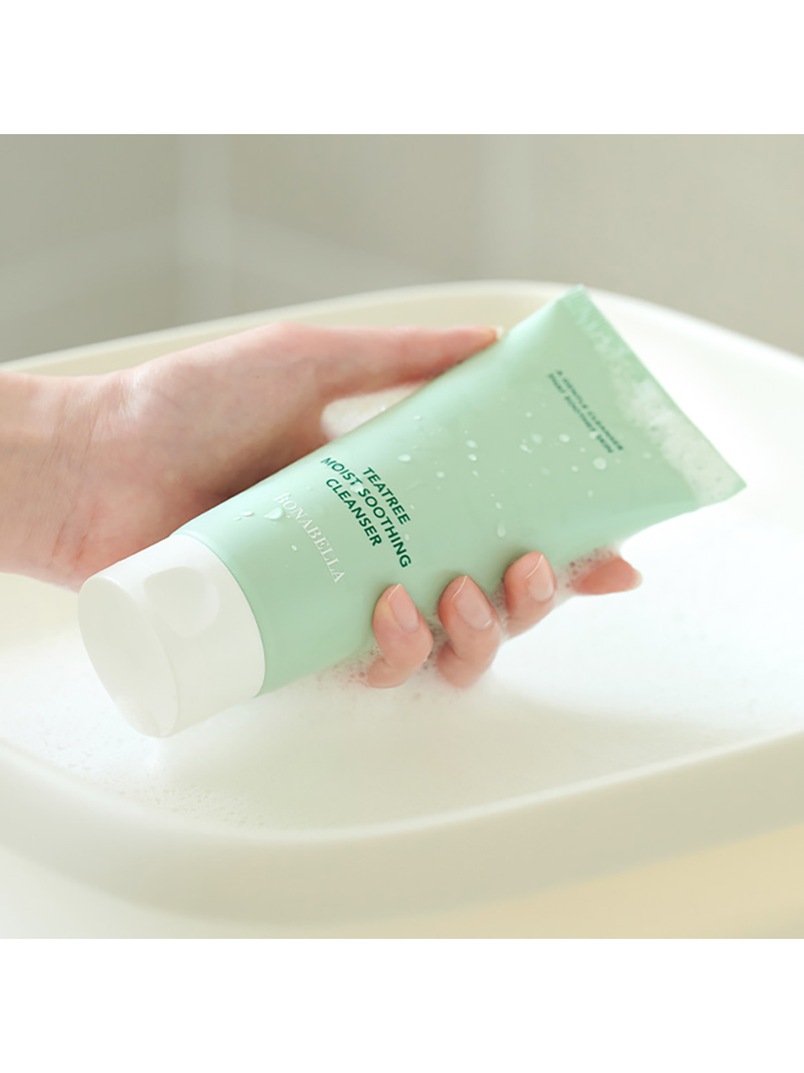 BONABELLA Пенка успок. для умывания с экстр. Чайного дерева Teatree Moist Soothing Cleanser, 120мл